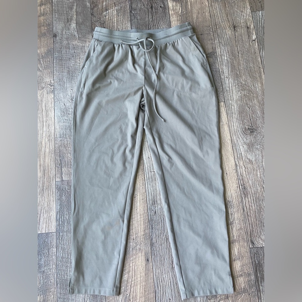 Rachel Zoe khaki color comfy joggers